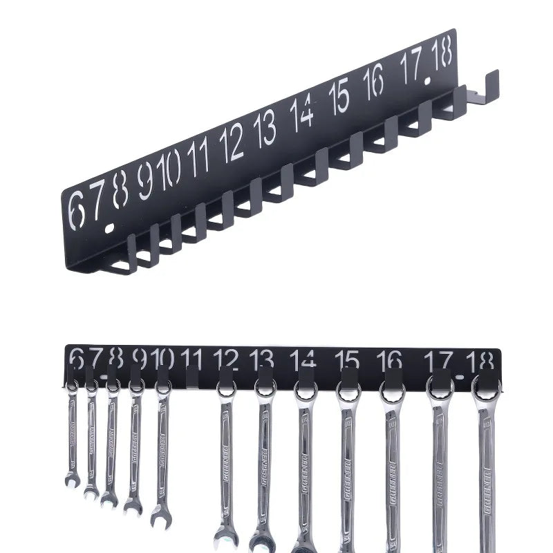 Wandhalter aus Metall mit nummerierten Plätzen für Schrauben und Schlüssel