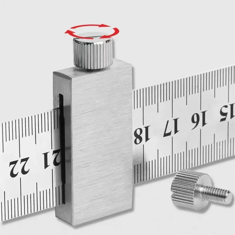 Anschlagwinkel aus Metall mit Skala und verstellbarer Positionierhilfe